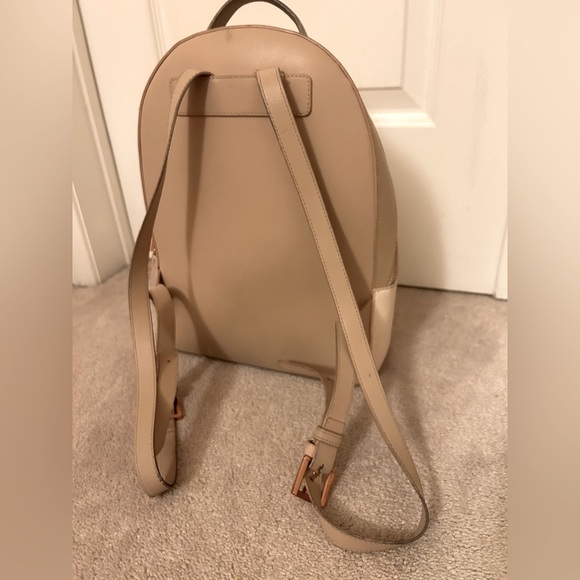 Ted Baker Jarvis Leather Backpack in Baby Pink with Rose Gold Zipper - Picture 2 of 3